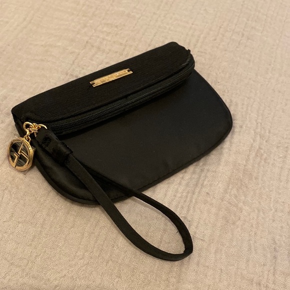 🍀🍀🍀 Giorgio Armani Beauty black wristlet bag . New. - Picture 1 of 8